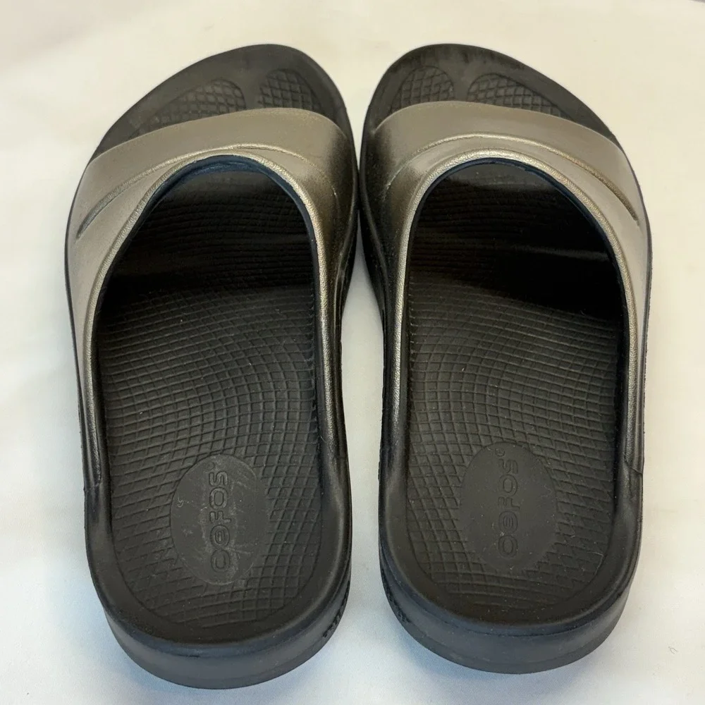 Oofos Sandals Ooahh Slides M 7 / W 9 EU 40 Beach Metallic Iridescent Calypso‎